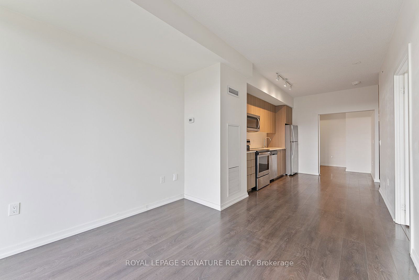 3237 Bayview Ave, unit 612 for rent