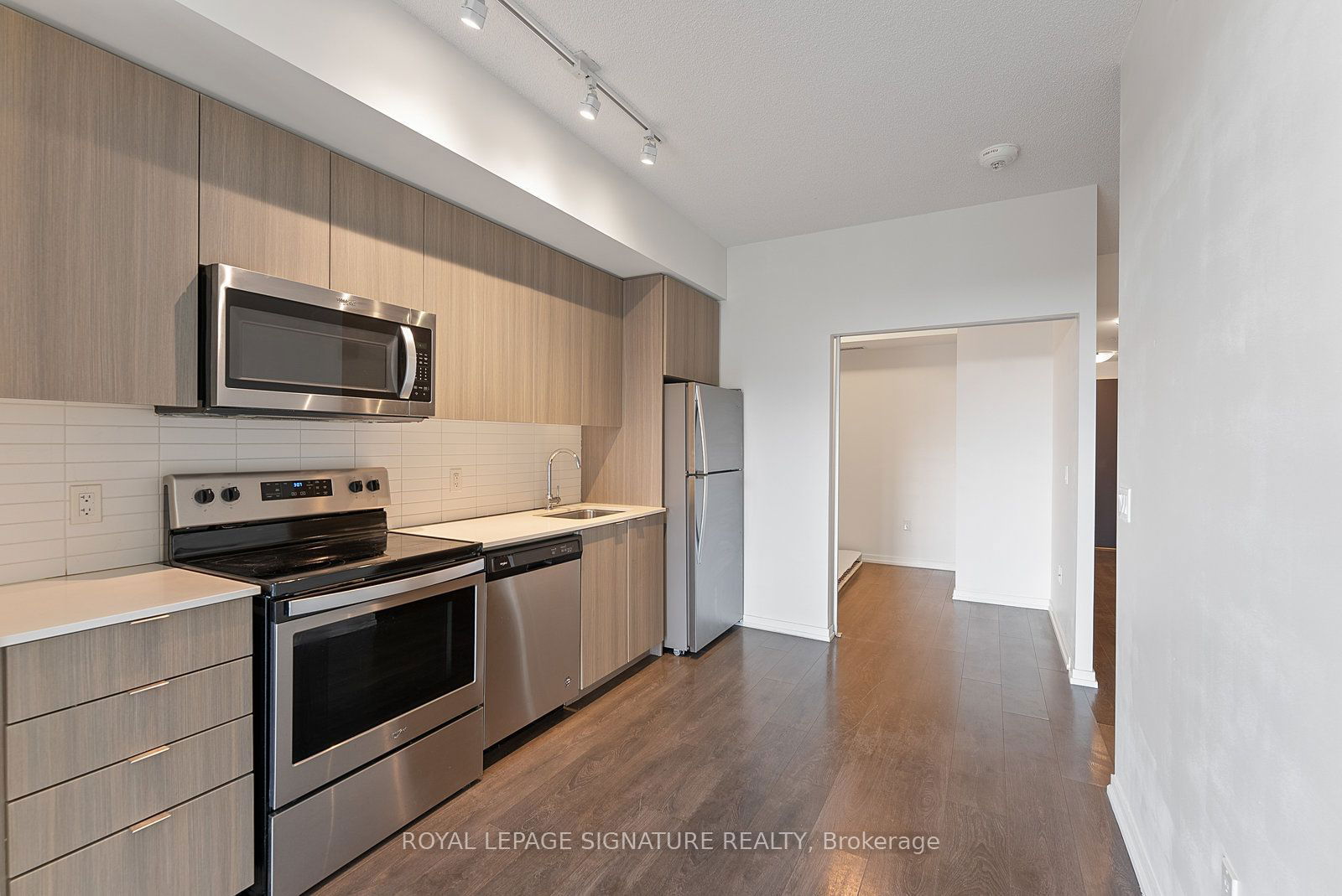 3237 Bayview Ave, unit 612 for rent