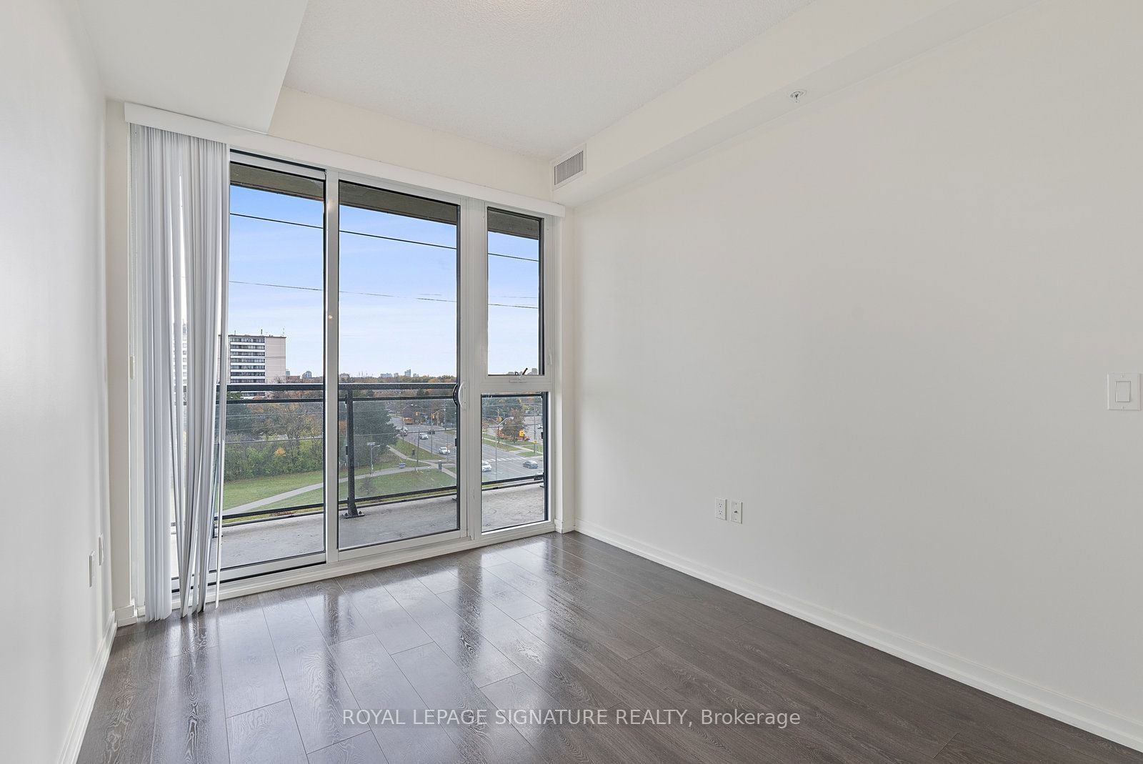 3237 Bayview Ave, unit 612 for rent