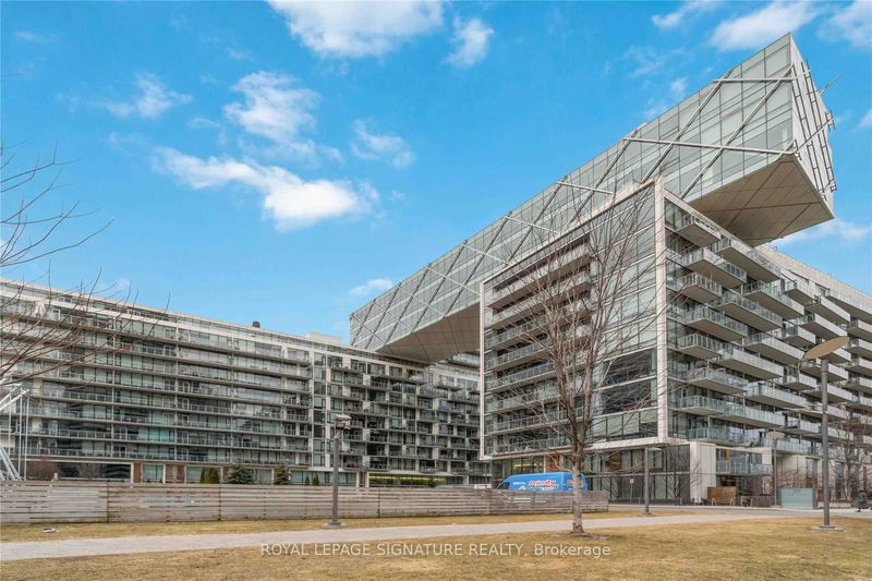 39 Queens Quay E, unit 729 for rent