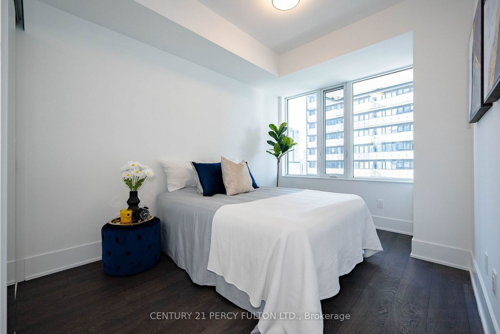 470 Front St W, unit 1301 for rent