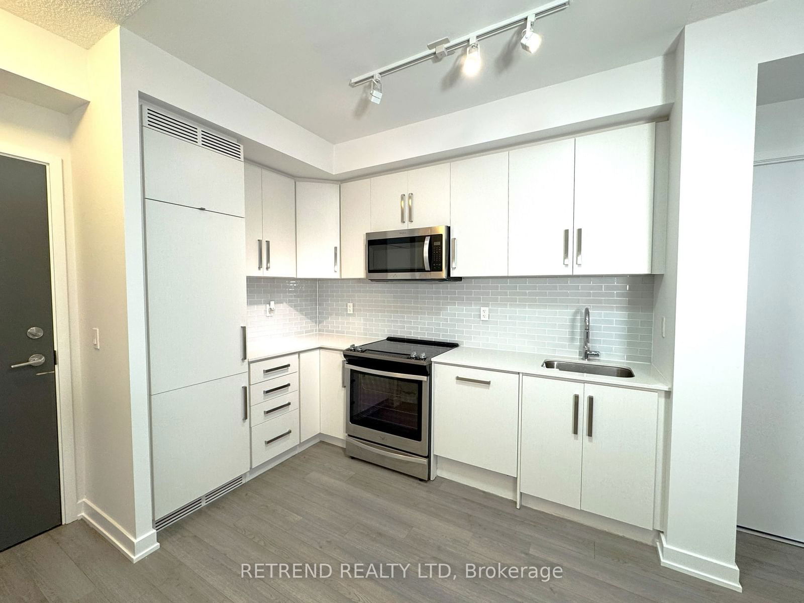 5180 Yonge St, unit 3302 for rent