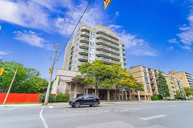 398 Eglinton Ave E, unit 707 for rent