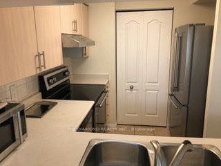 398 Eglinton Ave E, unit 707 for rent