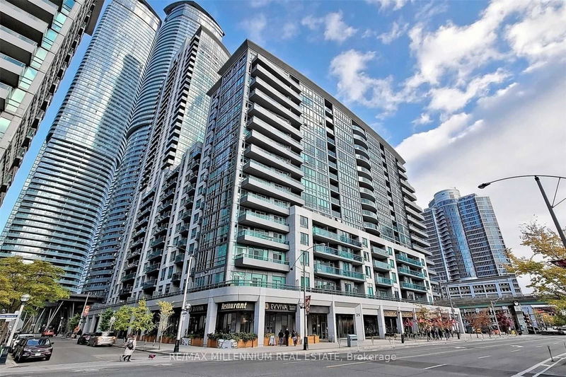 25 Lower Simcoe St, unit 1205 for rent