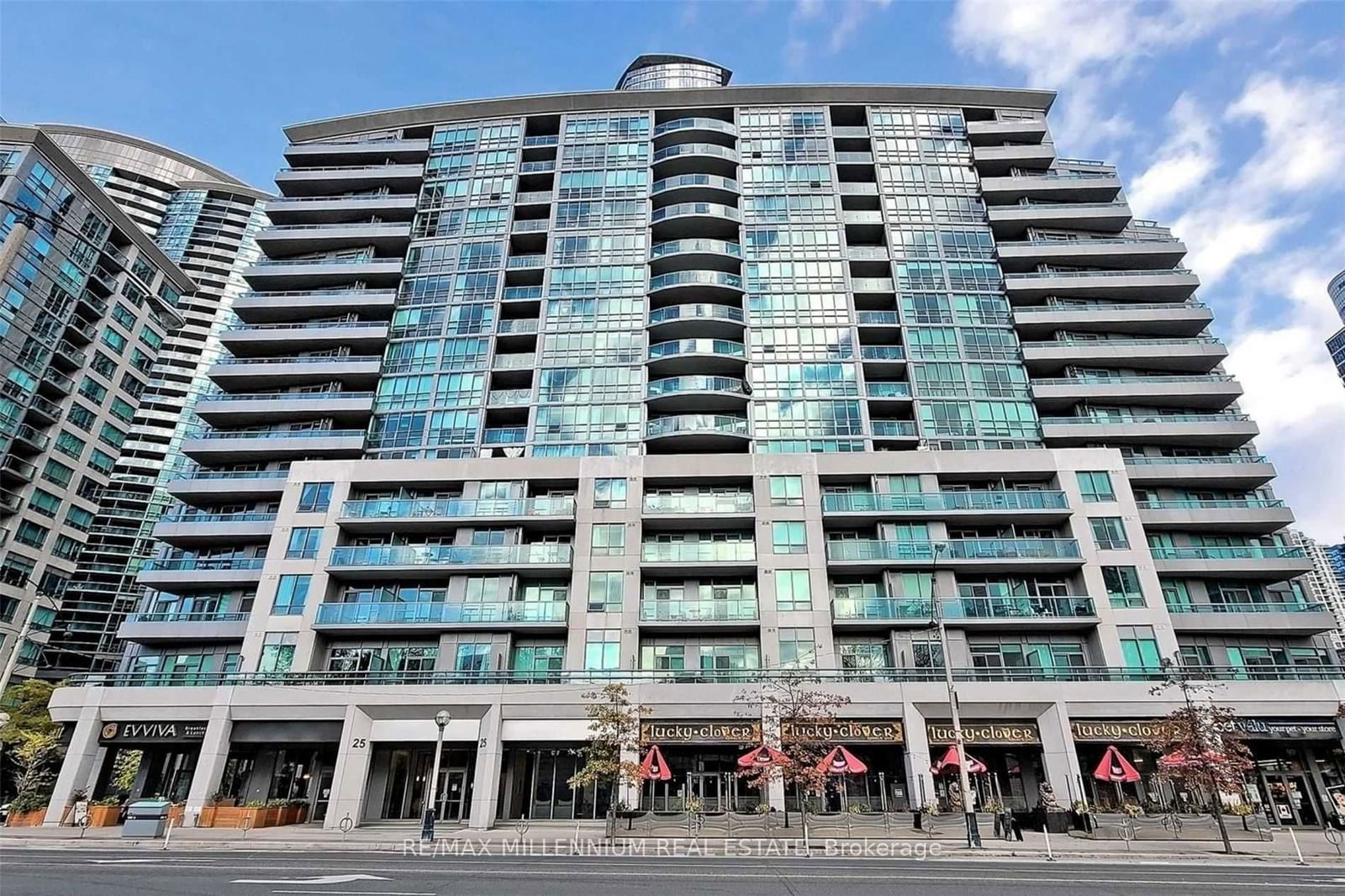 25 Lower Simcoe St, unit 1205 for rent