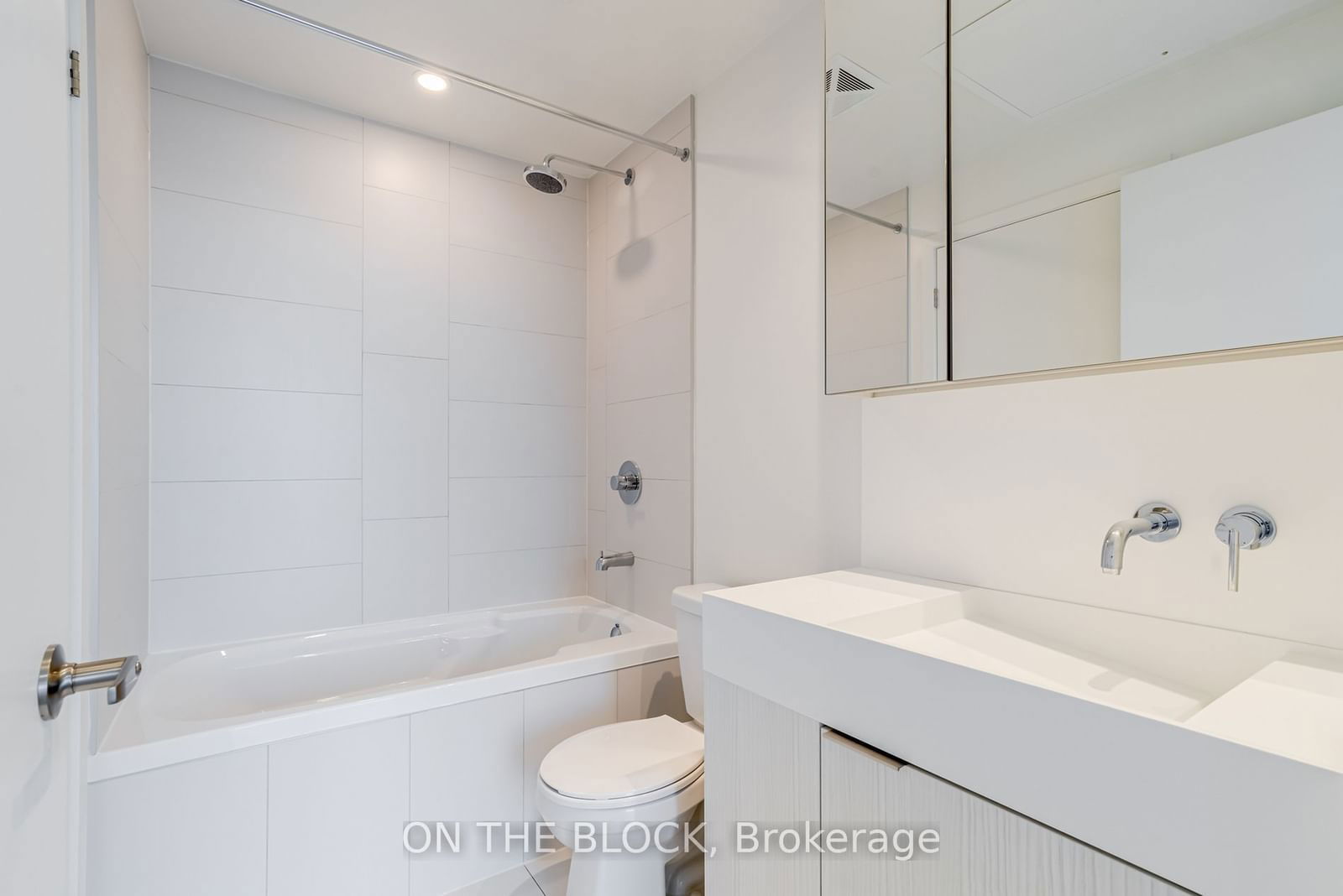 20 Richardson St, unit 3204 for sale