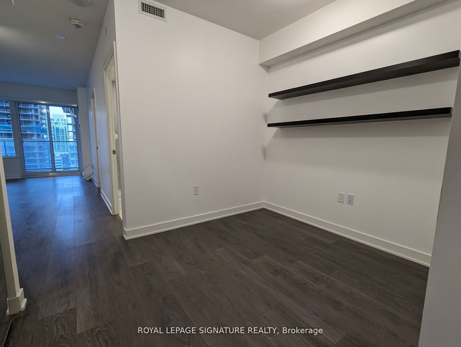 195 Redpath Ave, unit 2511 for rent