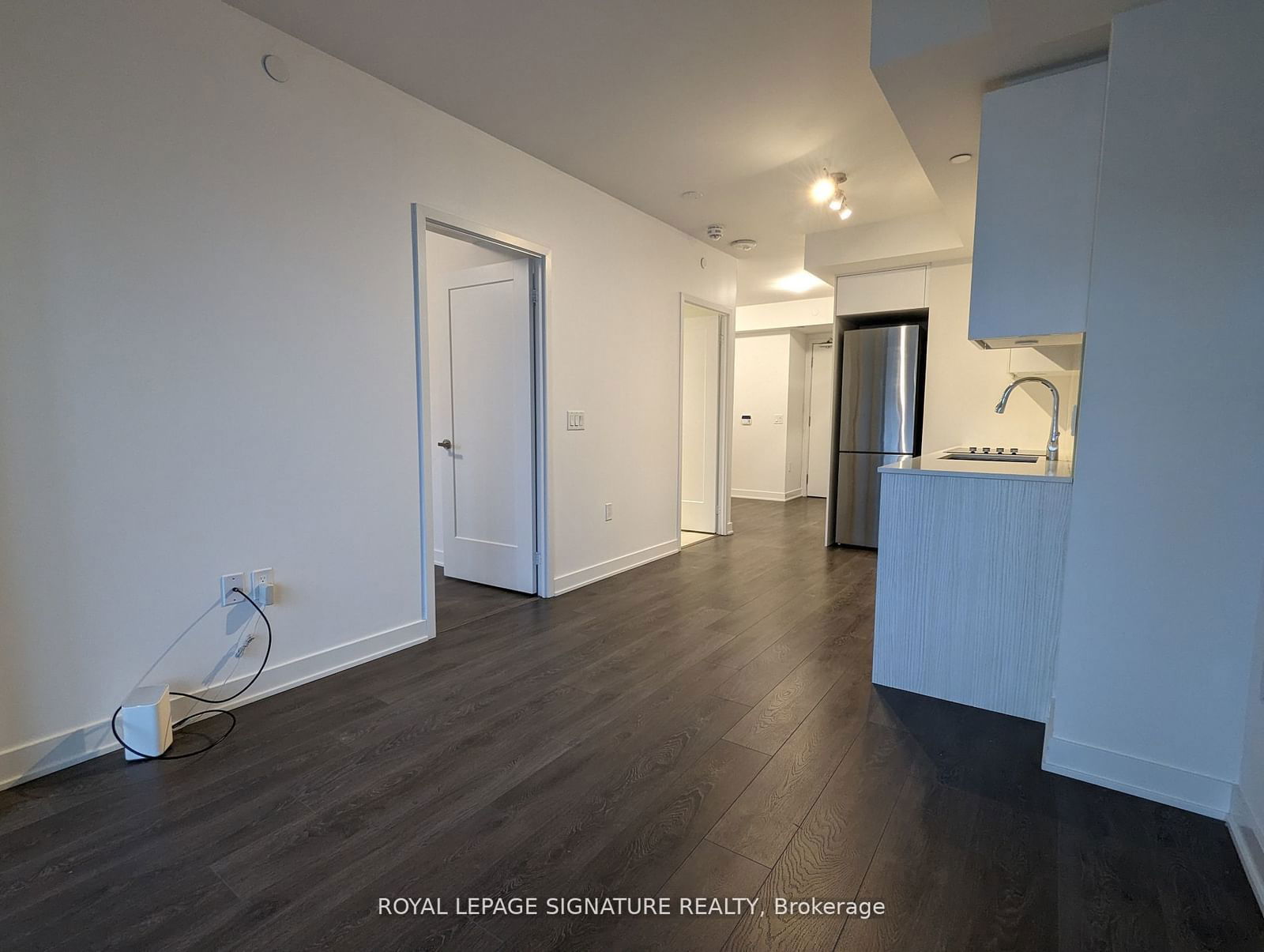 195 Redpath Ave, unit 2511 for rent