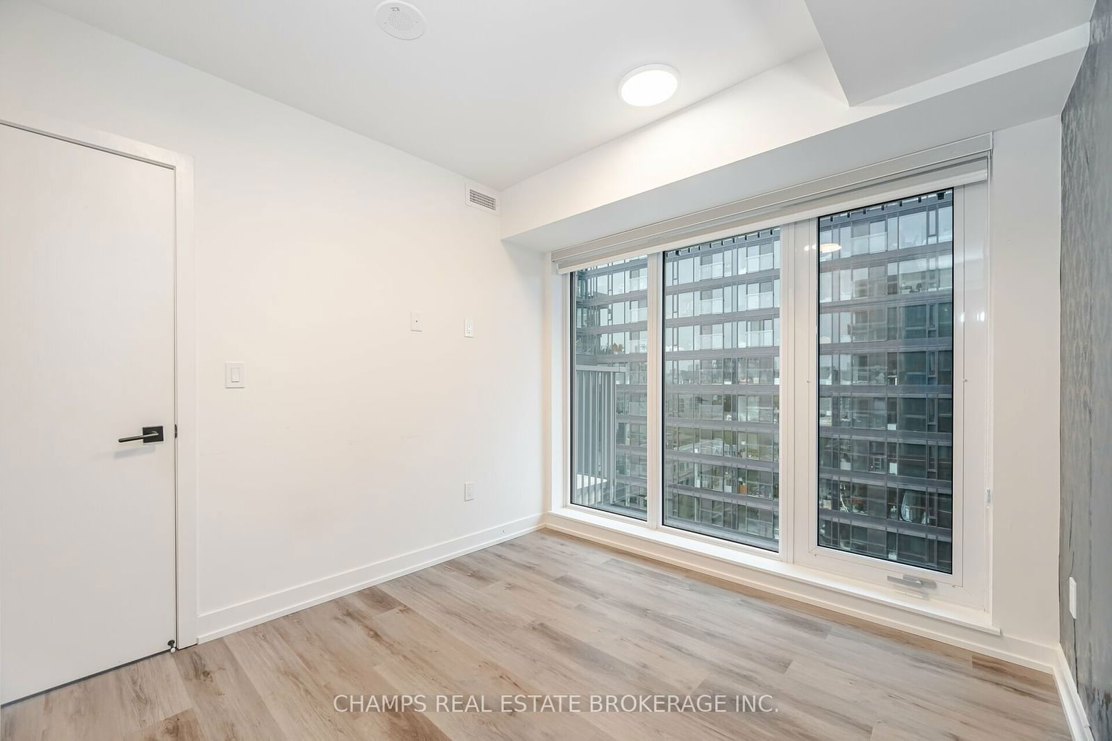 2 Augusta Ave, unit 1103 for rent