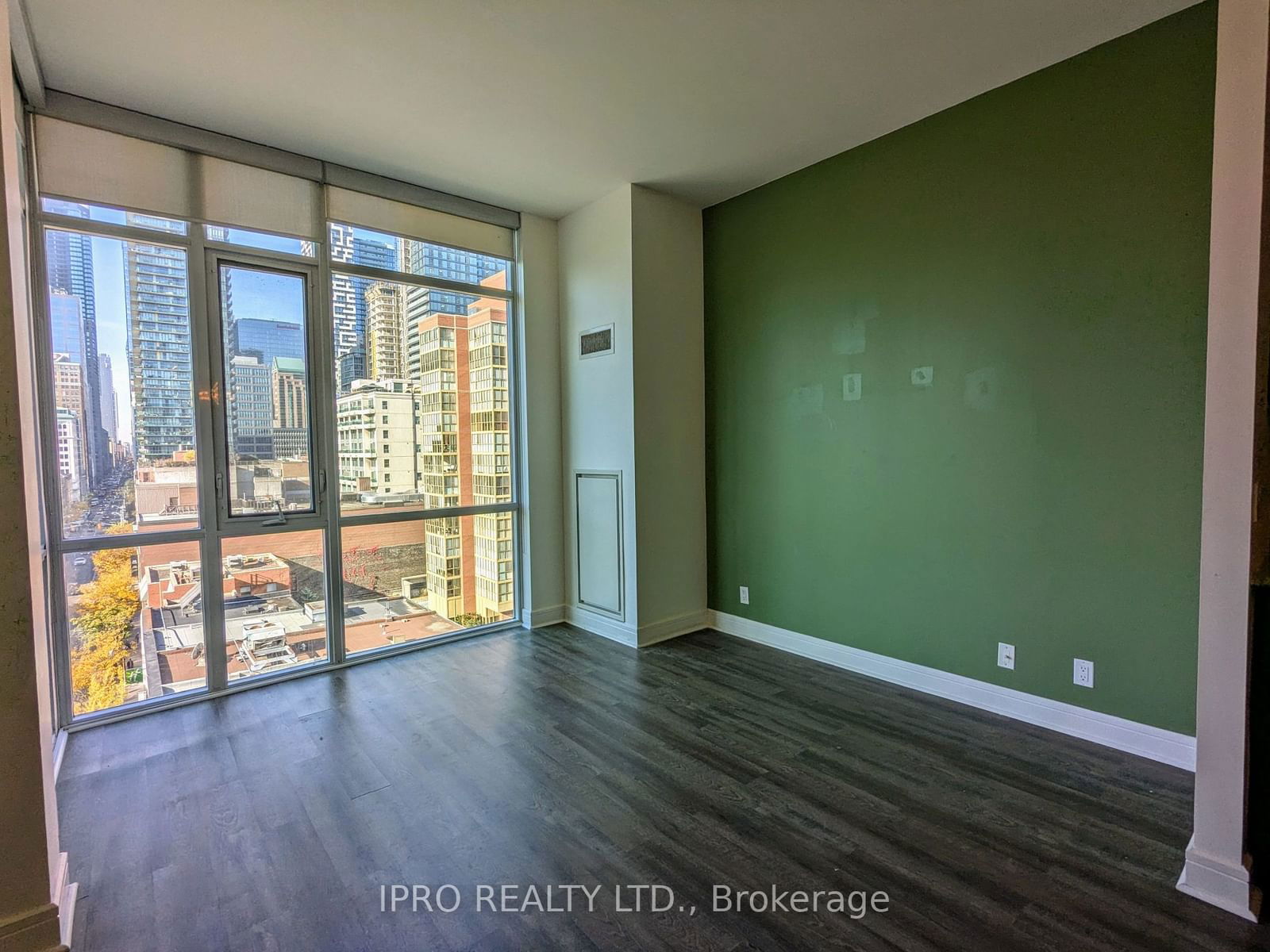 112 George St, unit 823 for rent