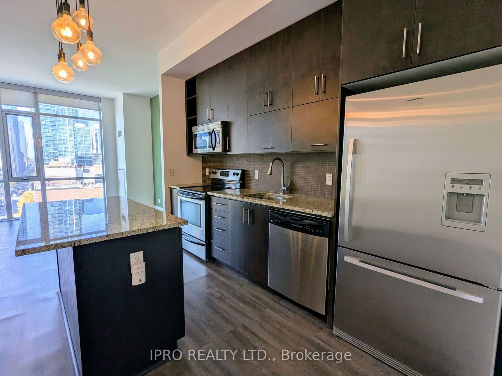 112 George St, unit 823 for rent