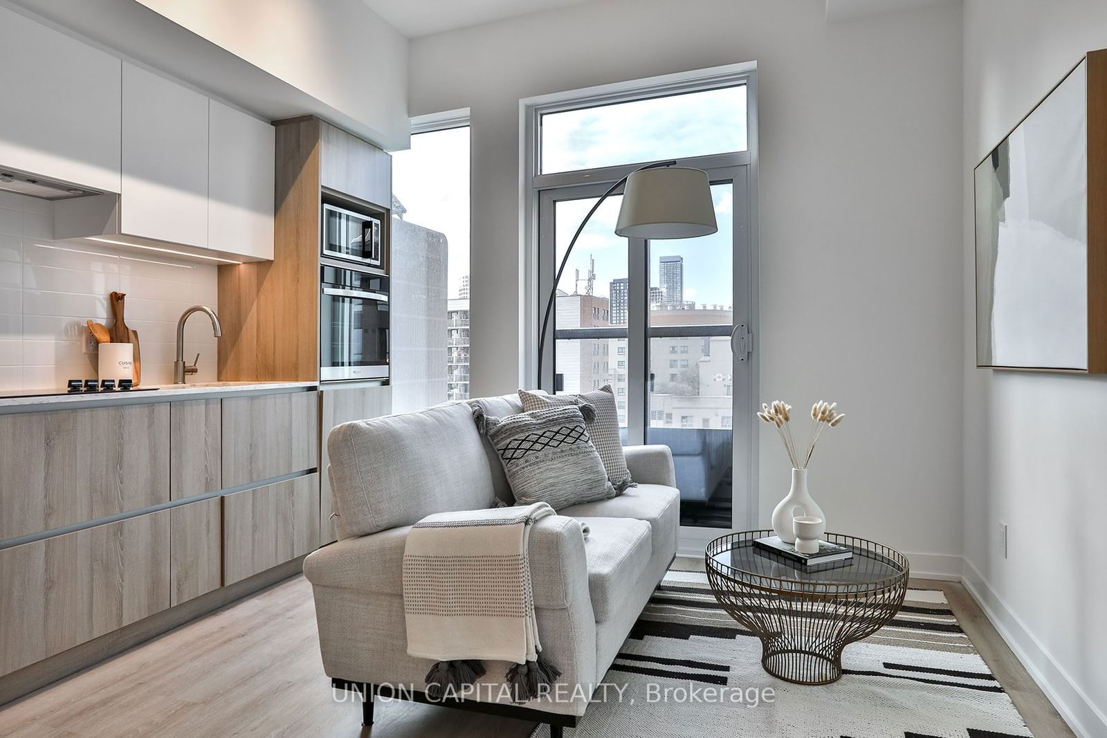 319 Jarvis St, unit 1005 for sale