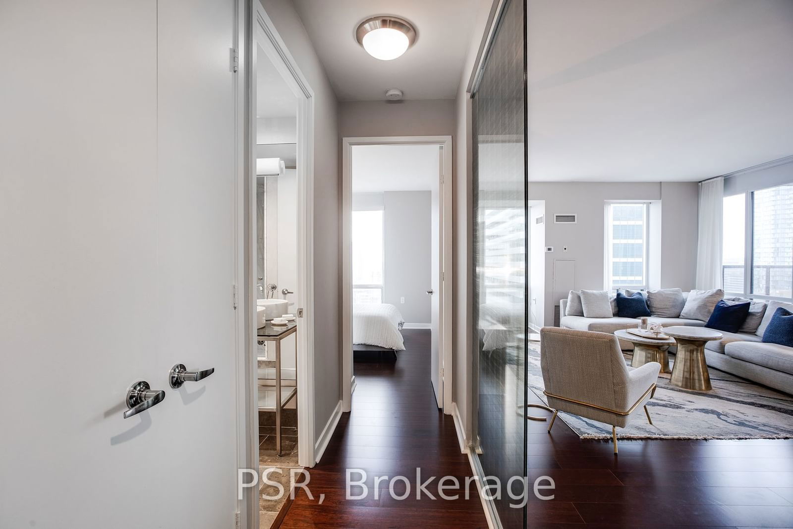 85 Bloor St E, unit 2008 for rent