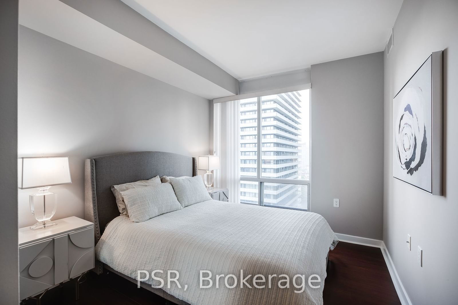 85 Bloor St E, unit 2008 for rent