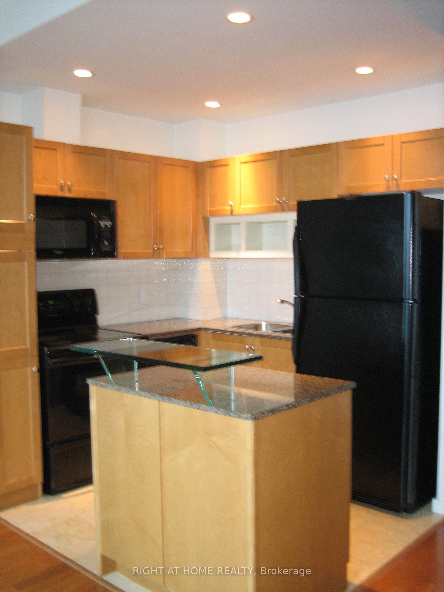 8 York St, unit 2408 for rent