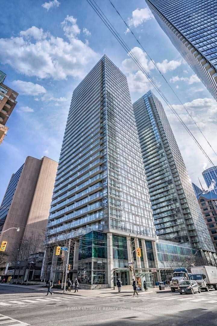 37 Grosvenor St, unit 2405 for rent