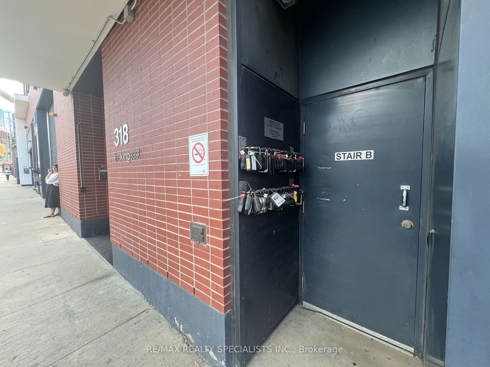 318 King St E, unit 318 for sale