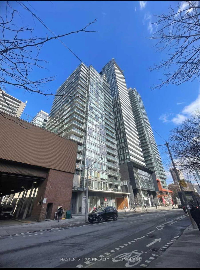 22 Wellesley St E, unit 1402 for rent