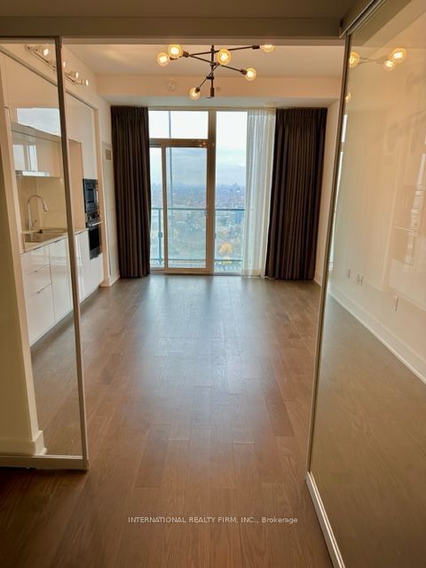 955 Bay St, unit 3011 for rent