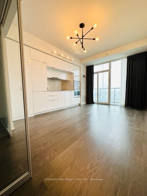 955 Bay St, unit 3011 for rent