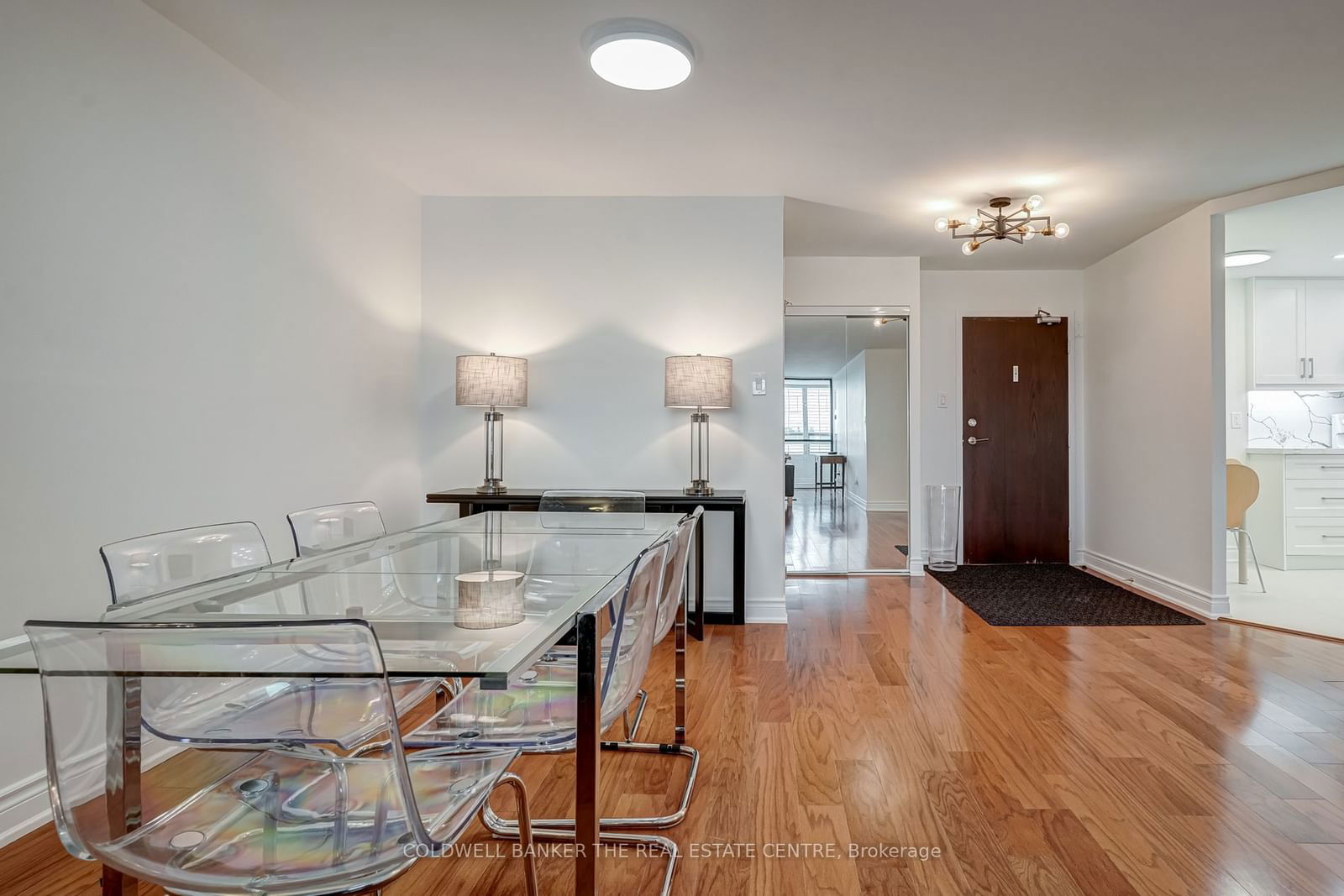 33 Elmhurst Ave, unit 904 for rent