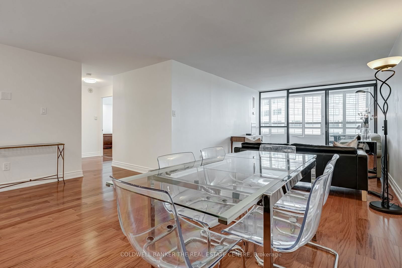 33 Elmhurst Ave, unit 904 for rent