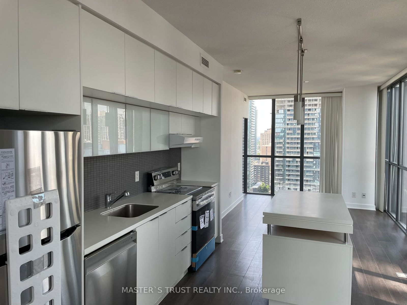 110 Charles St E, unit 2607 for sale