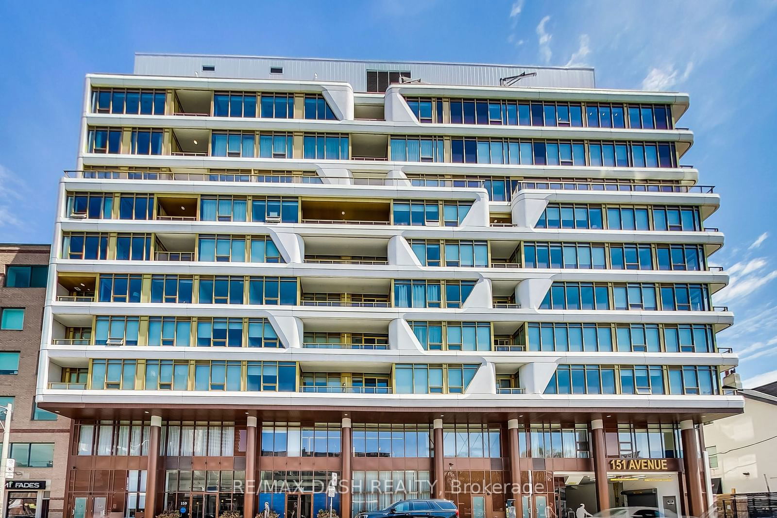 151 Avenue Rd, unit 1002 for rent