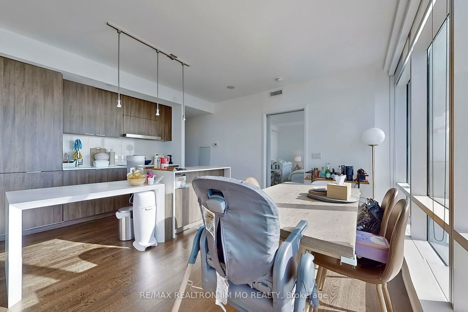 1 Bloor St E, unit 4806 for rent