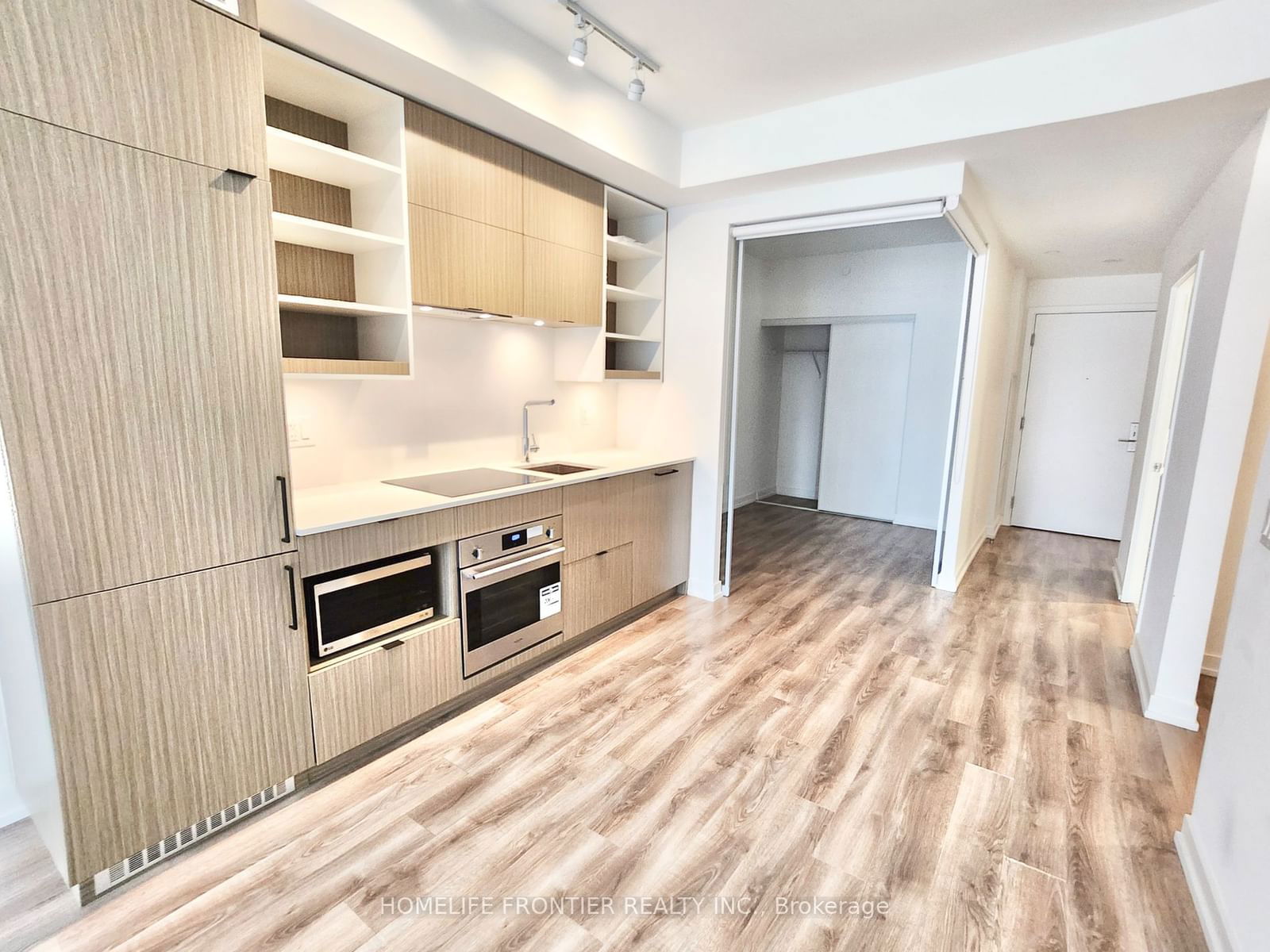 20 Edward St, unit 1709 for sale