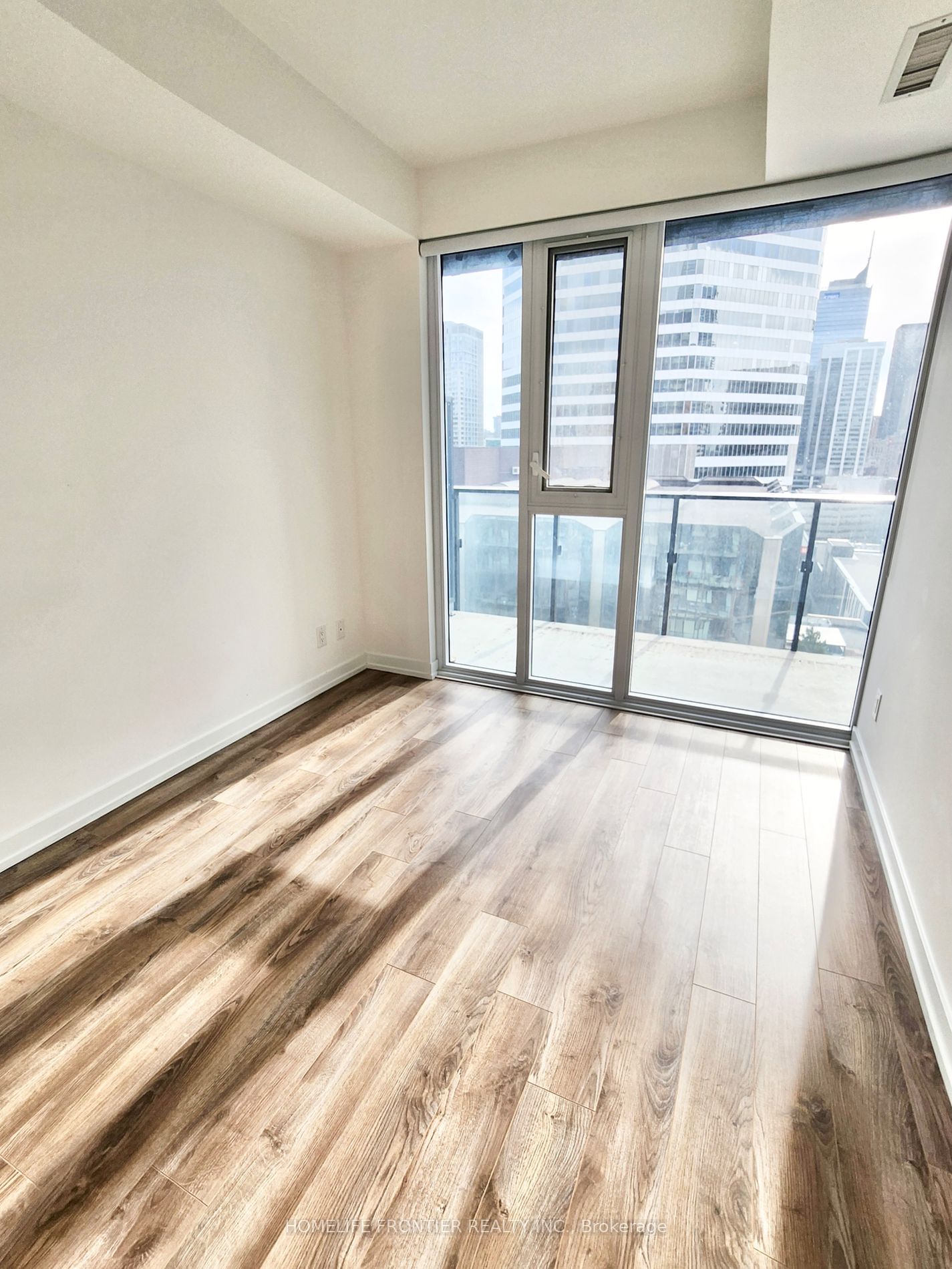 20 Edward St, unit 1709 for sale