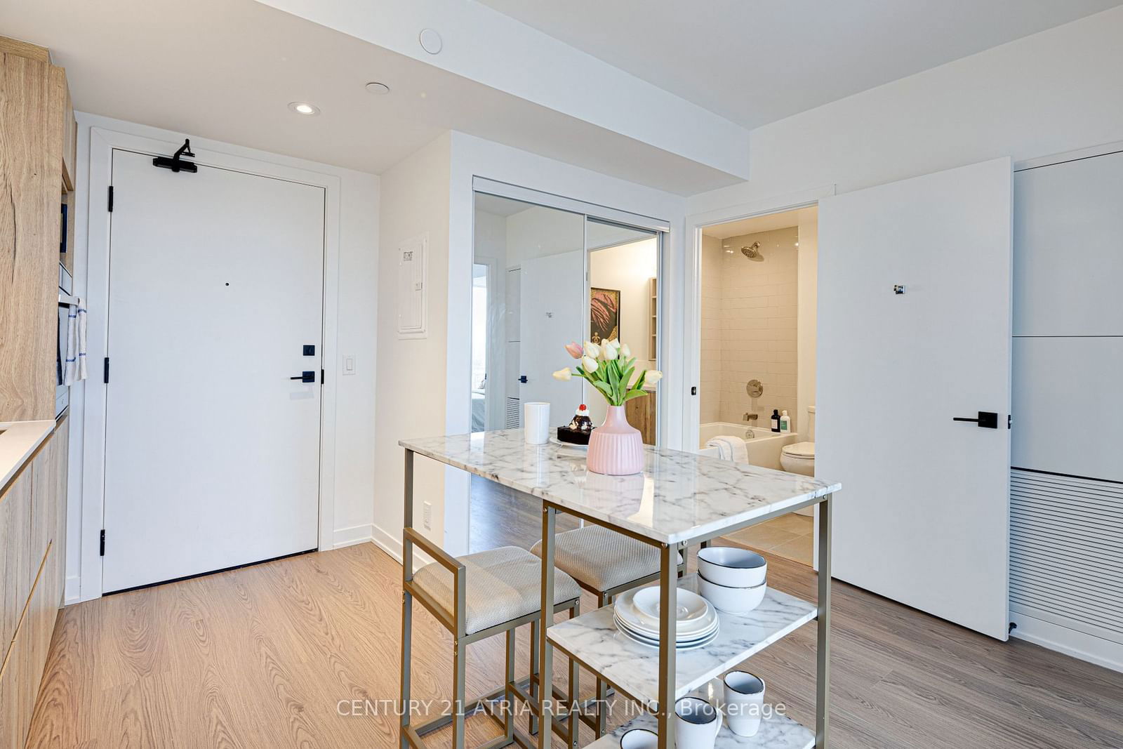 319 Jarvis St, unit 1711 for sale