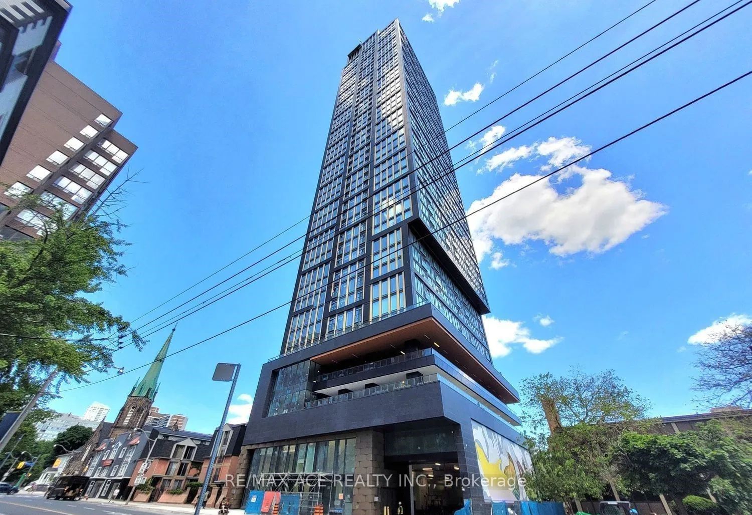 319 Jarvis St, unit 2010 for rent