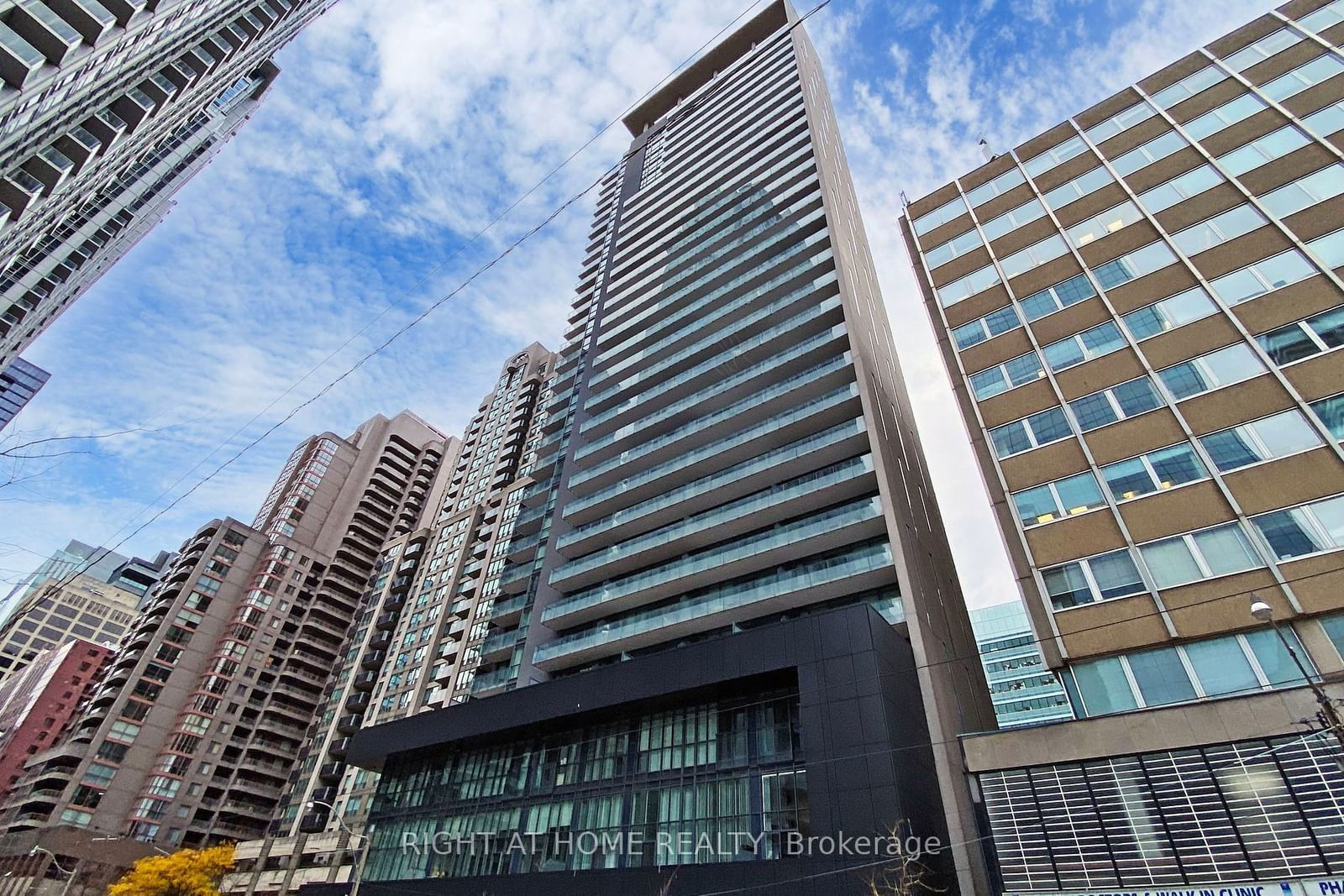 770 Bay St, unit 201 for rent