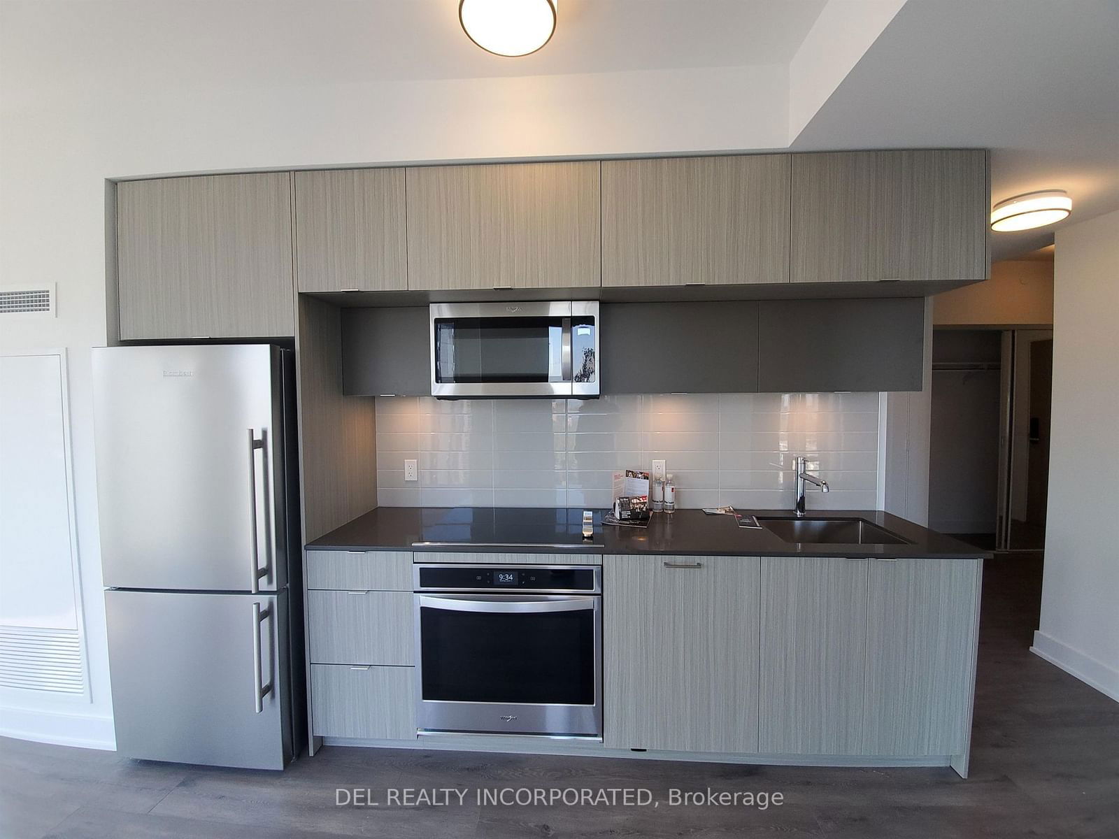 575 Bloor St E, unit 1908 for rent