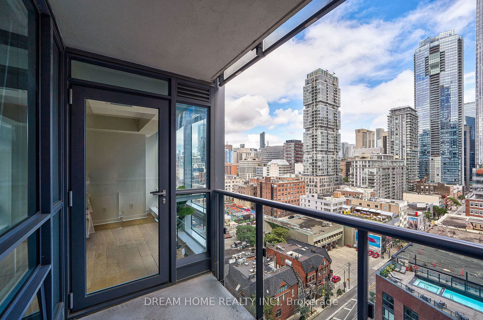 295 Adelaide St W, unit 1505 for sale