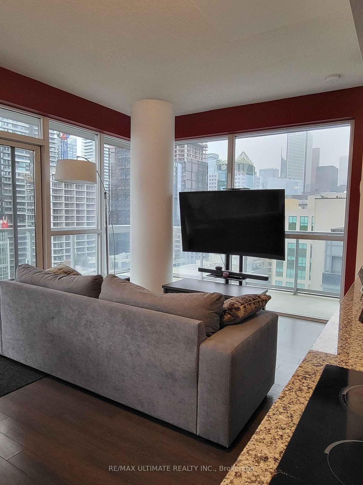 352 Front St W, unit 2016 for rent