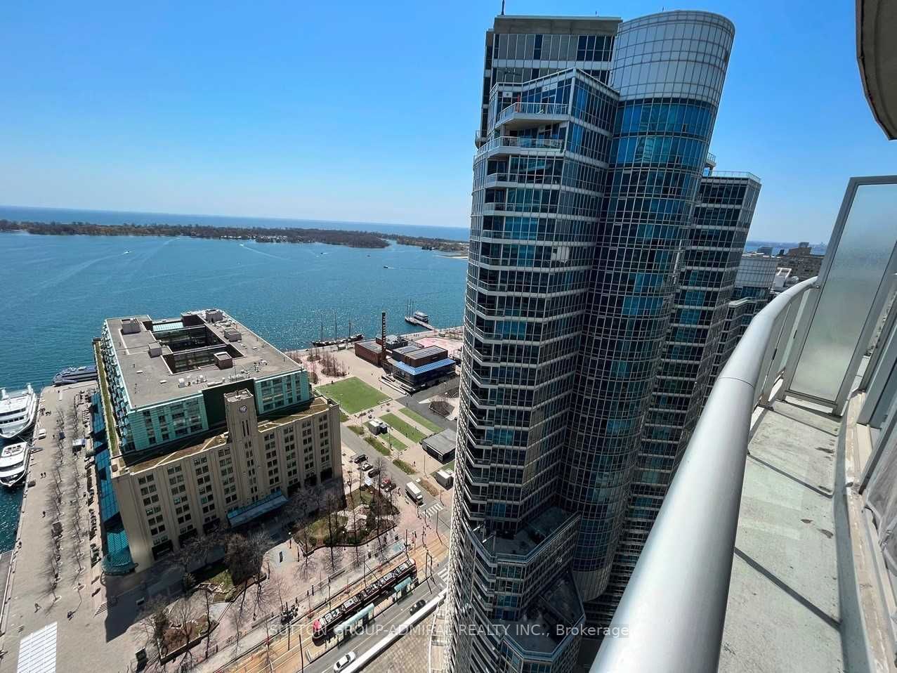 8 York St, unit 3408 for rent