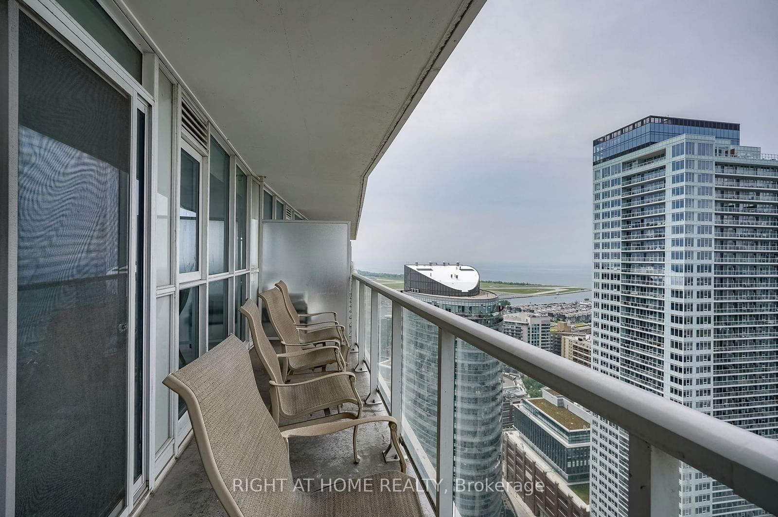 75 Queens Wharf Rd, unit 3811 for rent