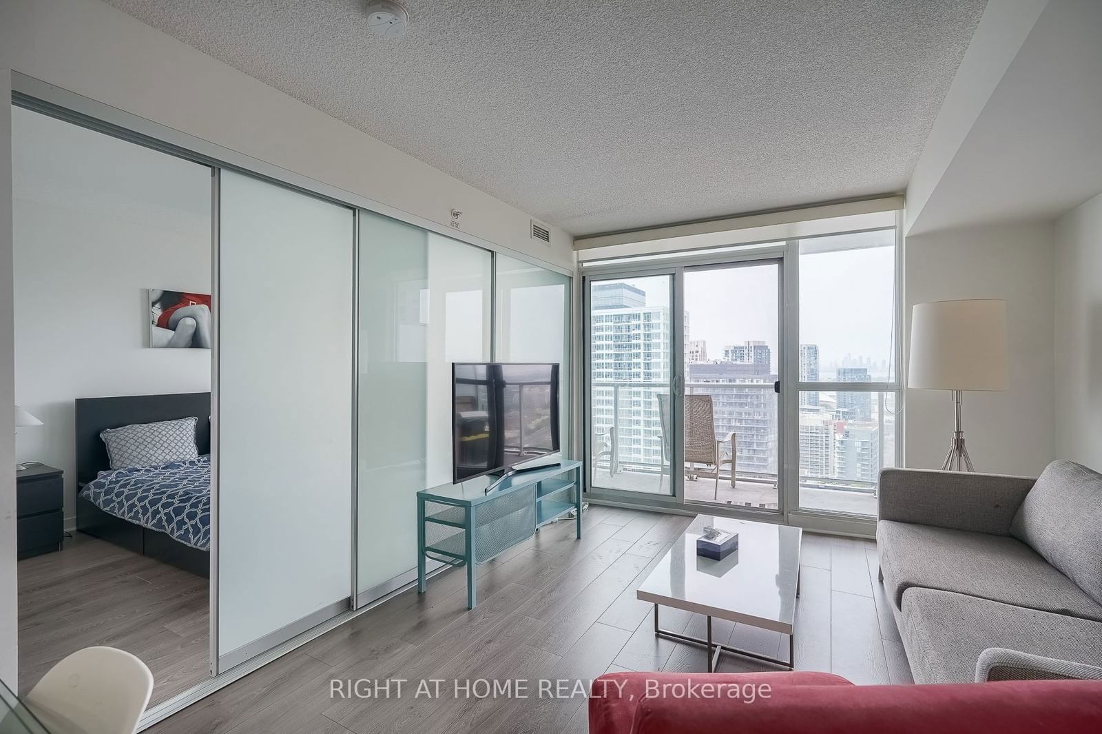 75 Queens Wharf Rd, unit 3811 for rent