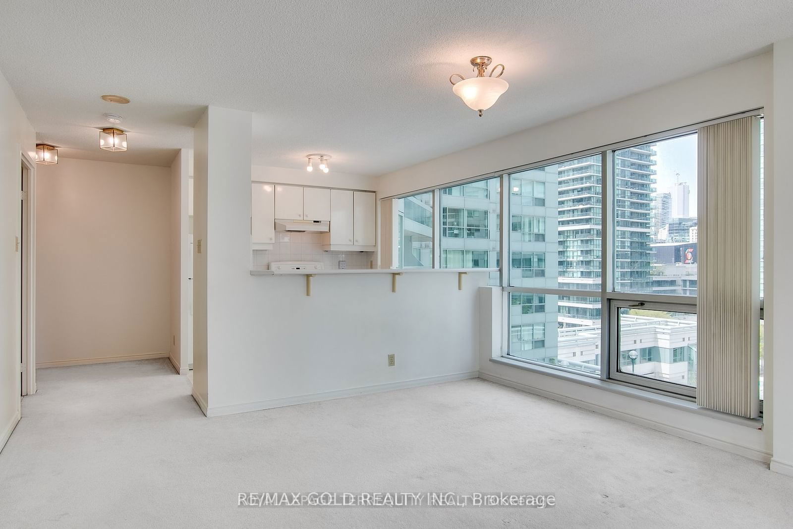 10 Queens Quay W, unit 603 for rent