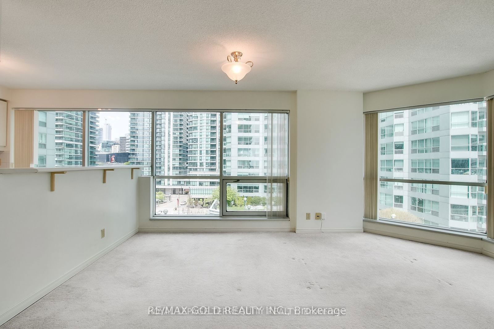 10 Queens Quay W, unit 603 for rent