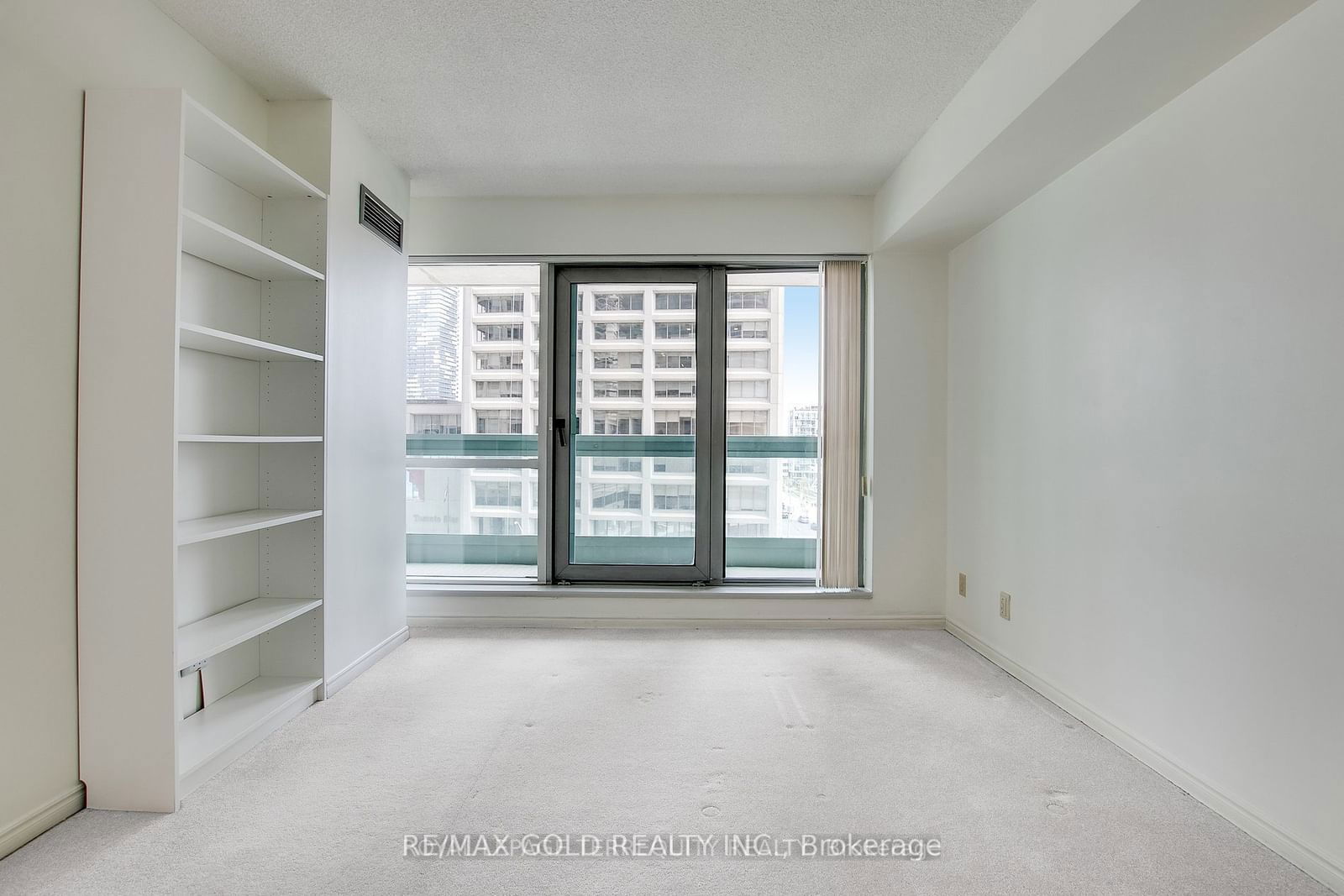 10 Queens Quay W, unit 603 for rent