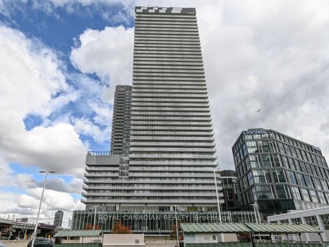 15 Lower Jarvis St, unit 2903 for rent