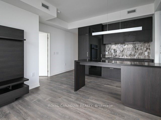 15 Lower Jarvis St, unit 2903 for rent