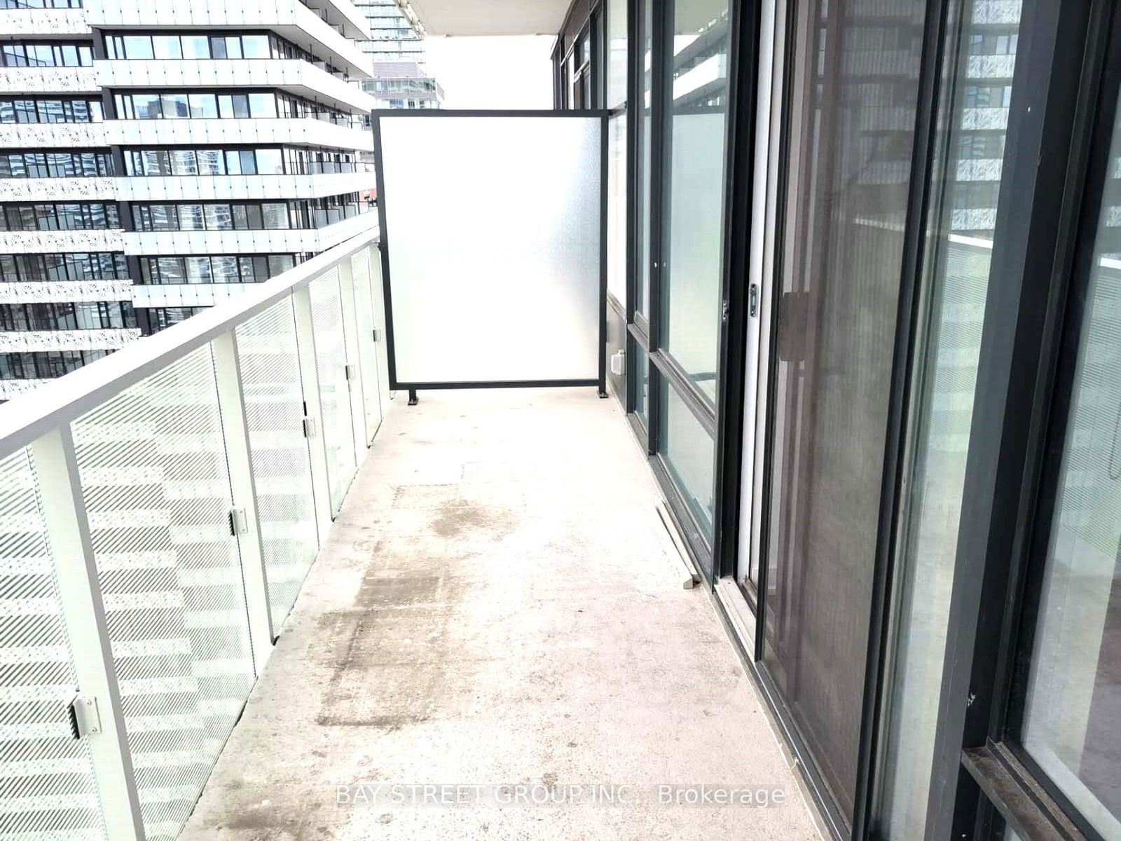 501 Yonge St, unit 2811 for rent