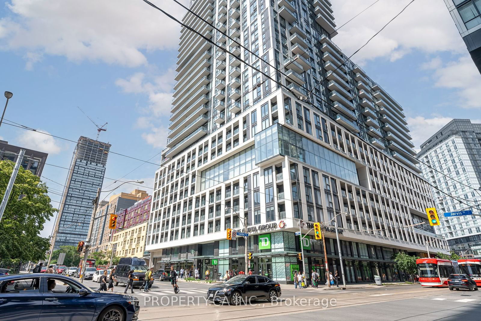 251 Jarvis St, unit 318 for rent