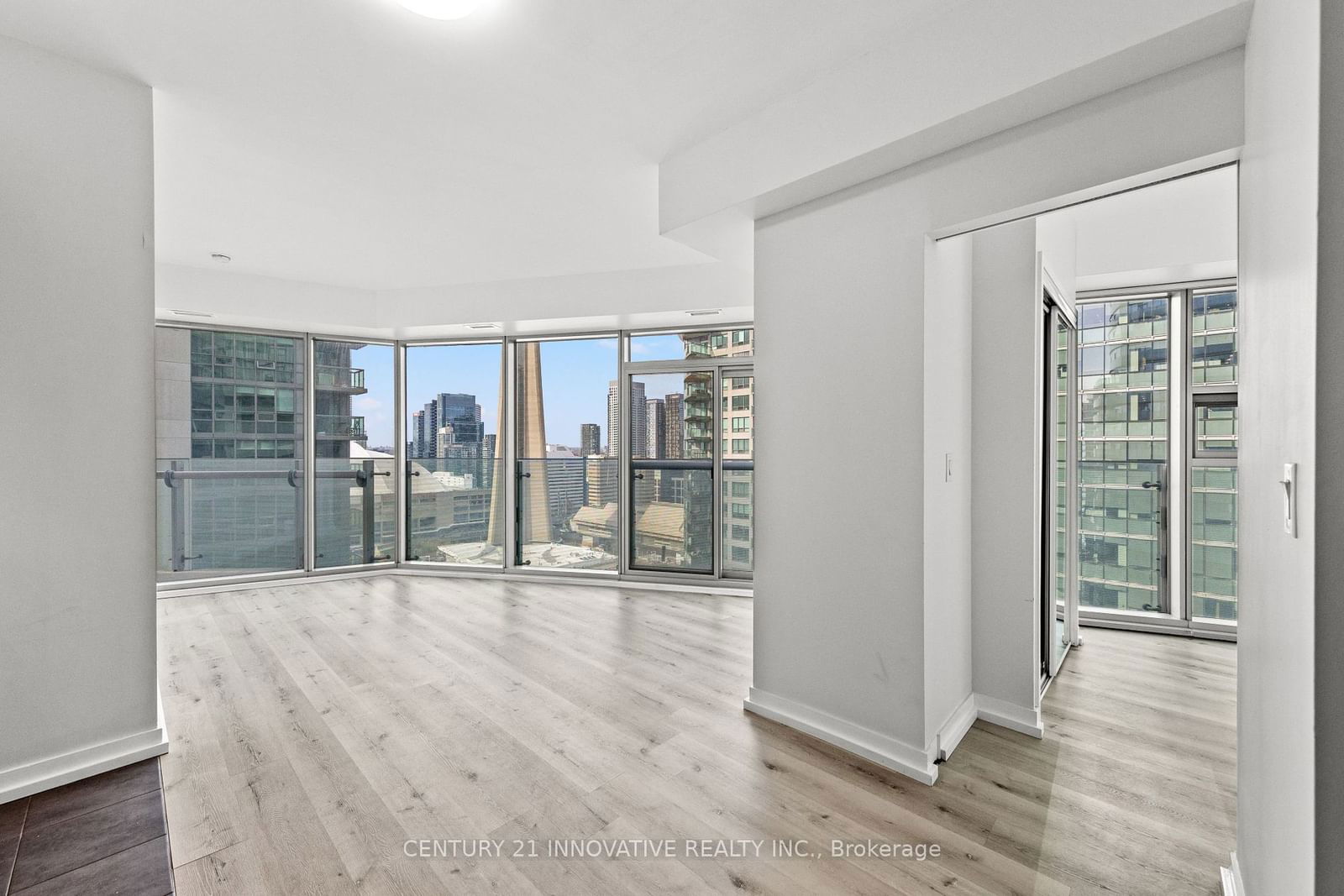 12 York St, unit 2507 for sale