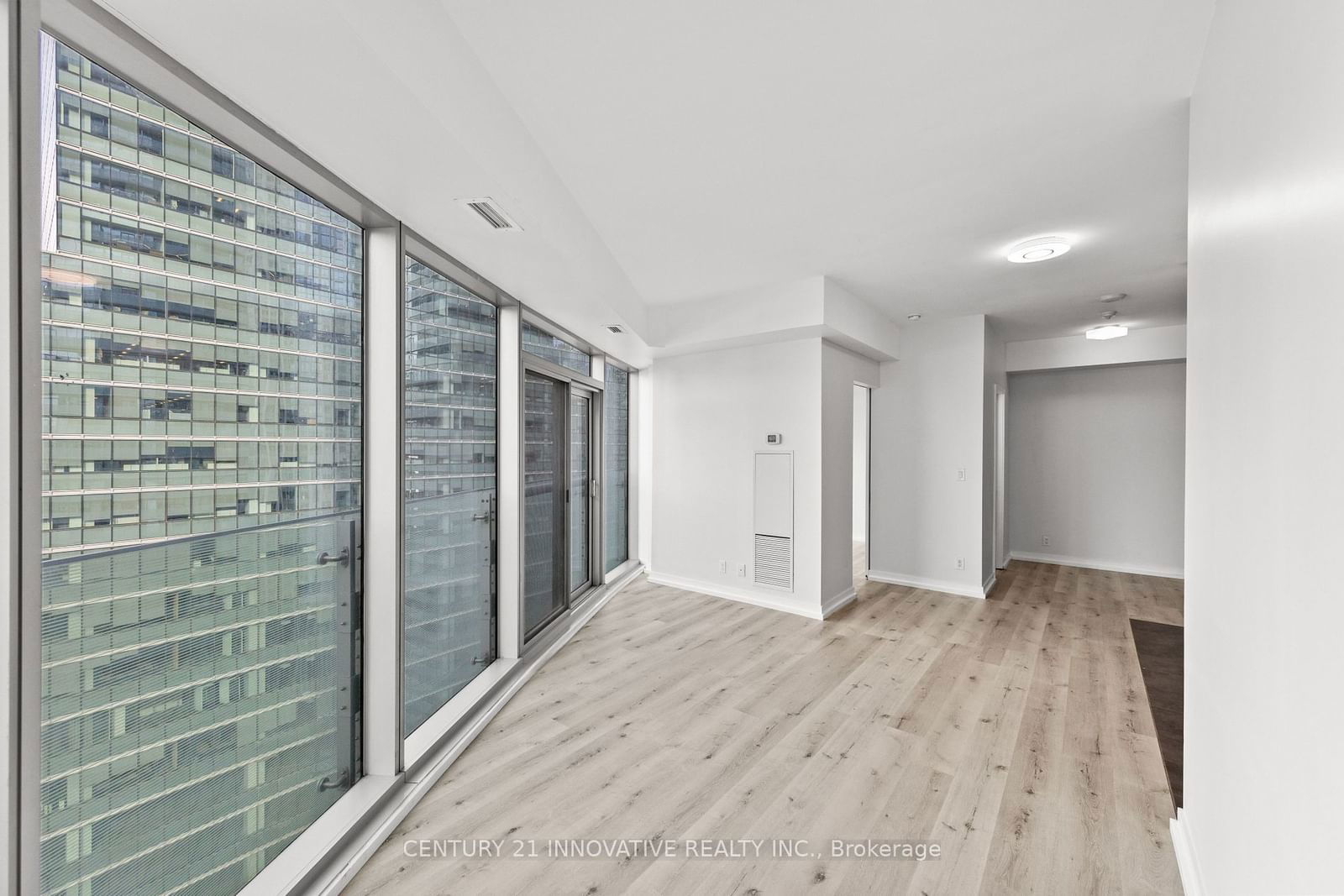 12 York St, unit 2507 for sale